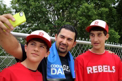 Mission_Athletecare_Gonzalez_Shock_Grip_Video_Selfie_Fathers_Day_EnduraCool_Cooling_Towel2